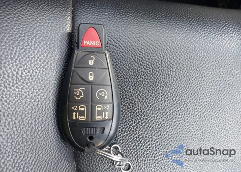 2014 Chrysler Town & Country Touring-L из США, поврежденный, VIN 2C4RC1CG8ER307281